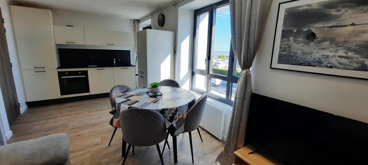 Les Appartements De La B Saint-Benoît-des-Ondes Exterior foto